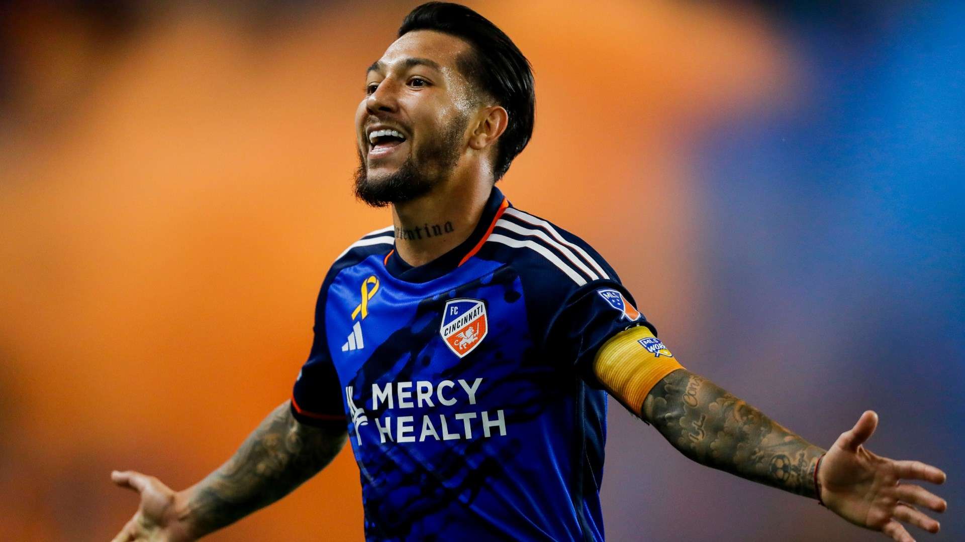 转会市场中 转会市场中